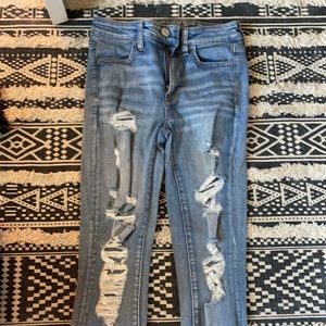 American eagle light wash ripped skinny jeans